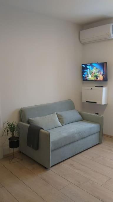 White Brick Apartment Zagreb Buitenkant foto
